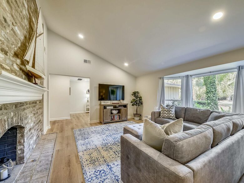 Old Military Road Retreat | Walk to 5th Hole on Harbour Town Golf Links - Hilton Head Island, South Carolina