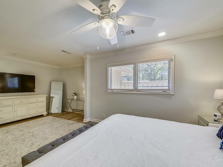 Old Military Road Retreat | Walk to 5th Hole on Harbour Town Golf Links - Hilton Head Island, South Carolina