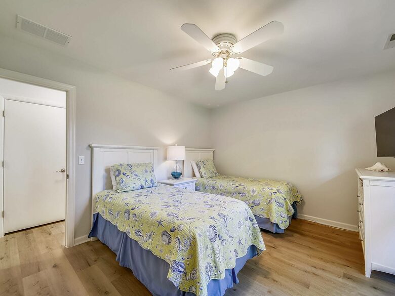 Old Military Road Retreat | Walk to 5th Hole on Harbour Town Golf Links - Hilton Head Island, South Carolina