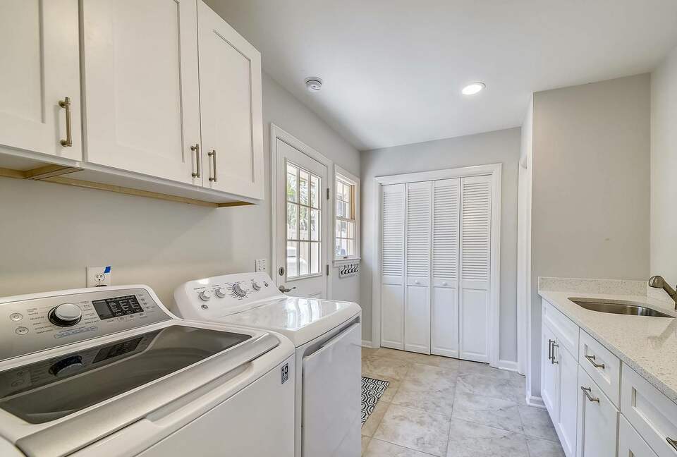 Old Military Road Retreat | Walk to 5th Hole on Harbour Town Golf Links - Hilton Head Island, South Carolina