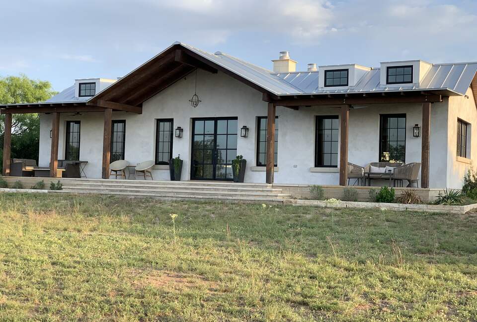 Ranch Road Hill Country Luxury Retreat on 300 Plus Private Acres! - Mason, Texas