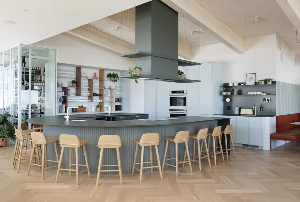 Bertha | Mountaintop Retreat - Petite-Riviere-Saint-François, Canada