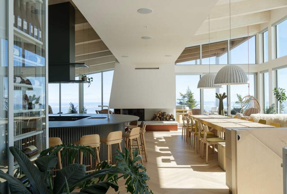 Bertha | Mountaintop Retreat - Petite-Riviere-Saint-François, Canada