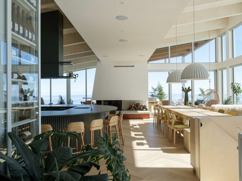 Bertha | Mountaintop Retreat - Petite-Riviere-Saint-François, Canada