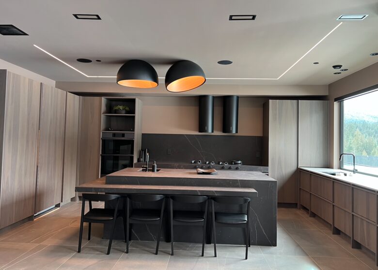 Contemporary Mountain Getaway - Whistler, Canada