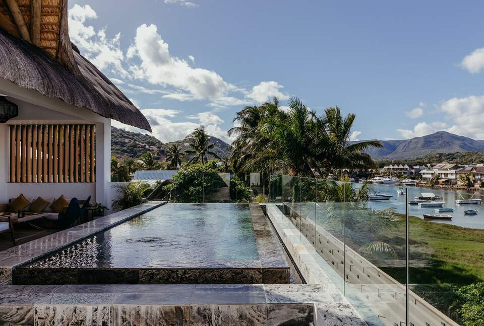 Penthouse Paradise - black river, Mauritius