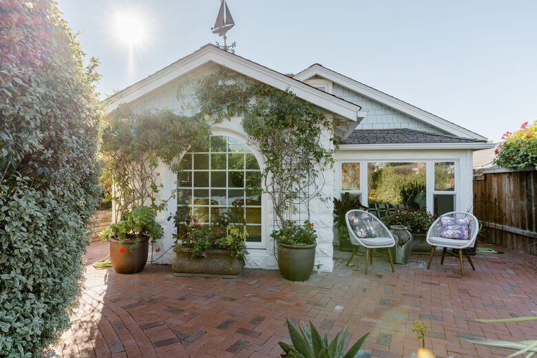 Charming Ocean Front Cottage - Cayucos, California