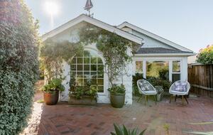 Charming Ocean Front Cottage - Cayucos, California