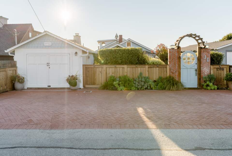 Charming Ocean Front Cottage - Cayucos, California
