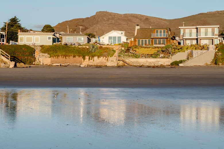Charming Ocean Front Cottage - Cayucos, California