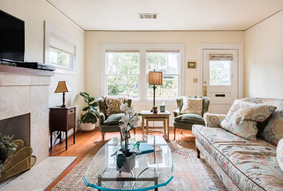 Charming 1920's Bungalow in the Heart of San Luis Obispo - San Luis Obispo, California