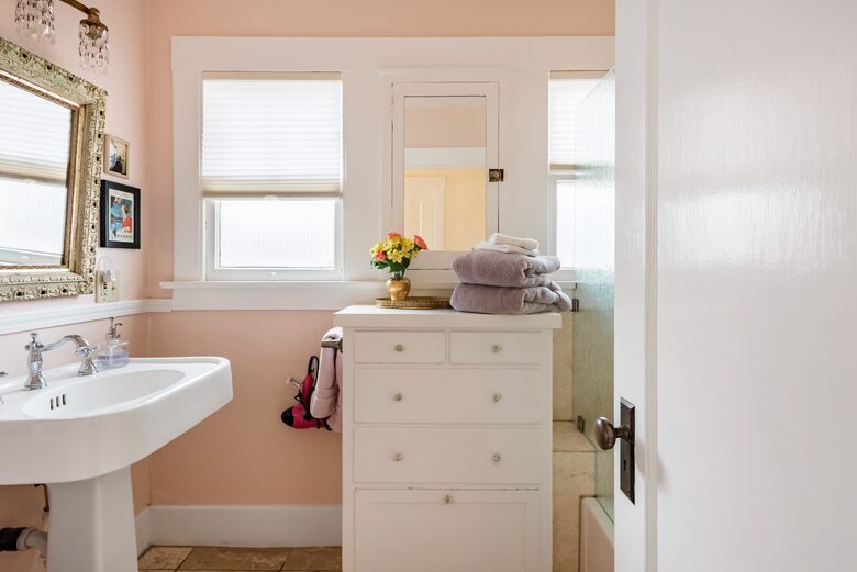 Charming 1920's Bungalow in the Heart of San Luis Obispo - San Luis Obispo, California