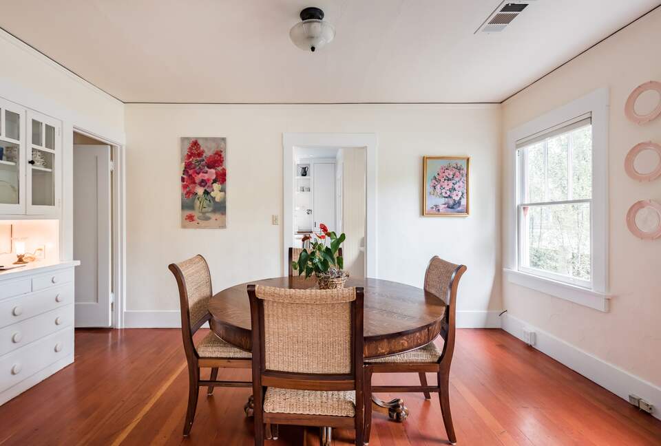 Charming 1920's Bungalow in the Heart of San Luis Obispo - San Luis Obispo, California