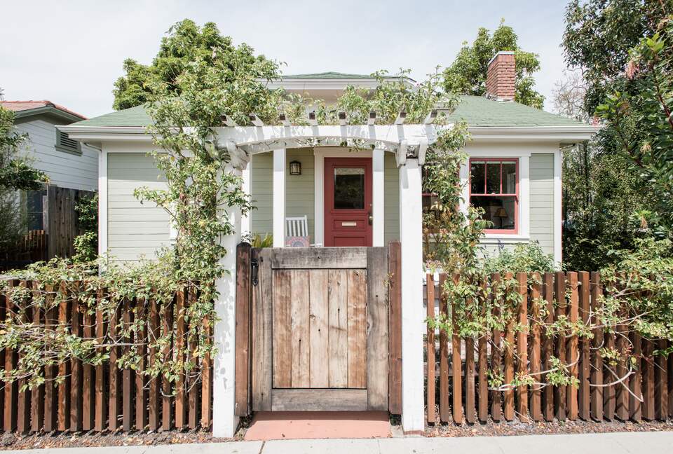 Charming 1920's Bungalow in the Heart of San Luis Obispo - San Luis Obispo, California