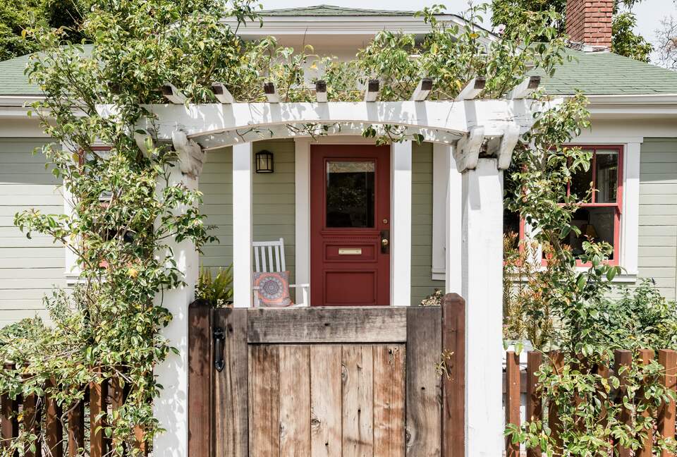 Charming 1920's Bungalow in the Heart of San Luis Obispo - San Luis Obispo, California