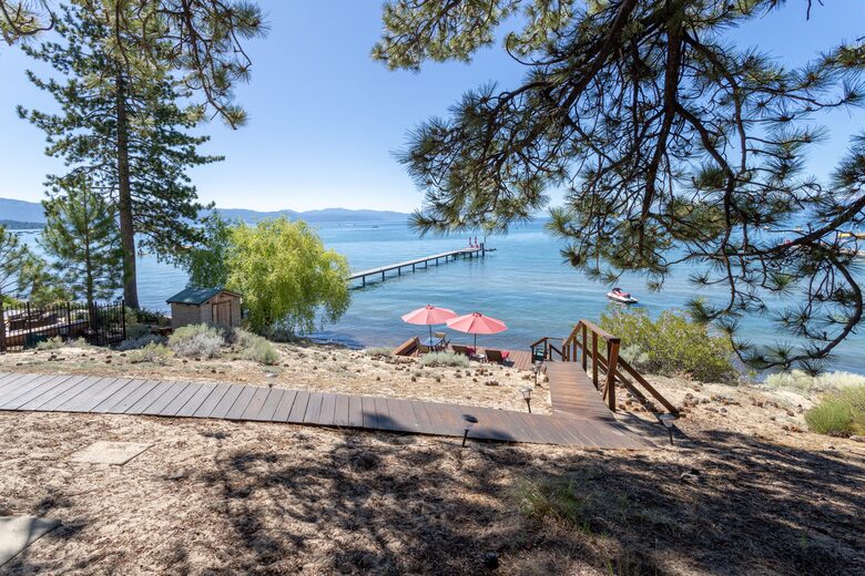 Charming "Old Tahoe" Cabin on a Private Beach - Tahoe Vista, California