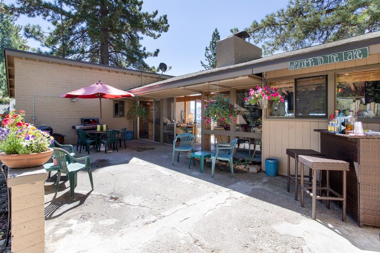 Charming "Old Tahoe" Cabin on a Private Beach - Tahoe Vista, California