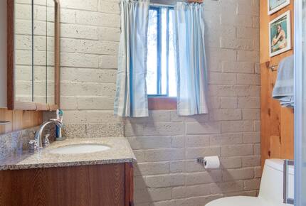 Charming "Old Tahoe" Cabin on a Private Beach - Tahoe Vista, California