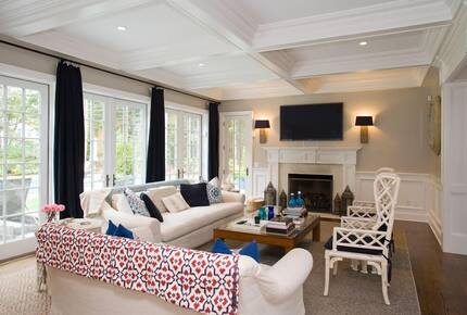 Southampton Masterpiece with a Pool + Sauna - Southampton, New York