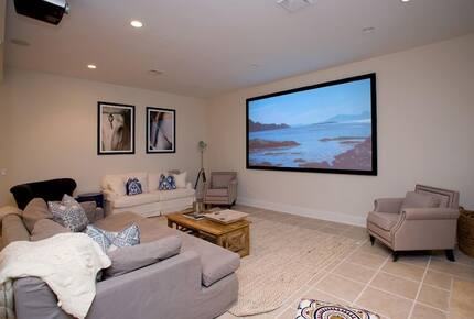 Southampton Masterpiece with a Pool + Sauna - Southampton, New York