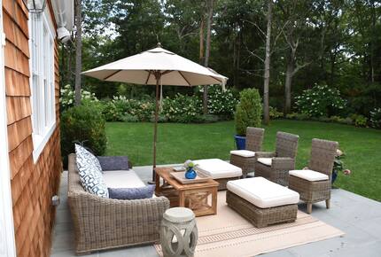 Southampton Masterpiece with a Pool + Sauna - Southampton, New York