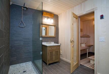 Southampton Masterpiece with a Pool + Sauna - Southampton, New York