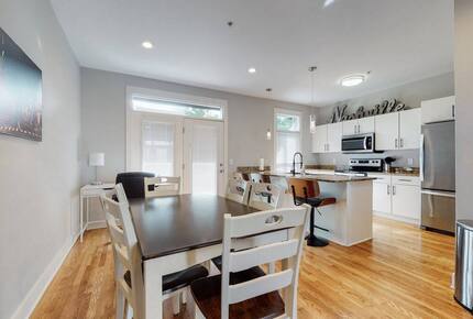 Luxury Downtown Nashville Townhome - Nashville, Tennessee