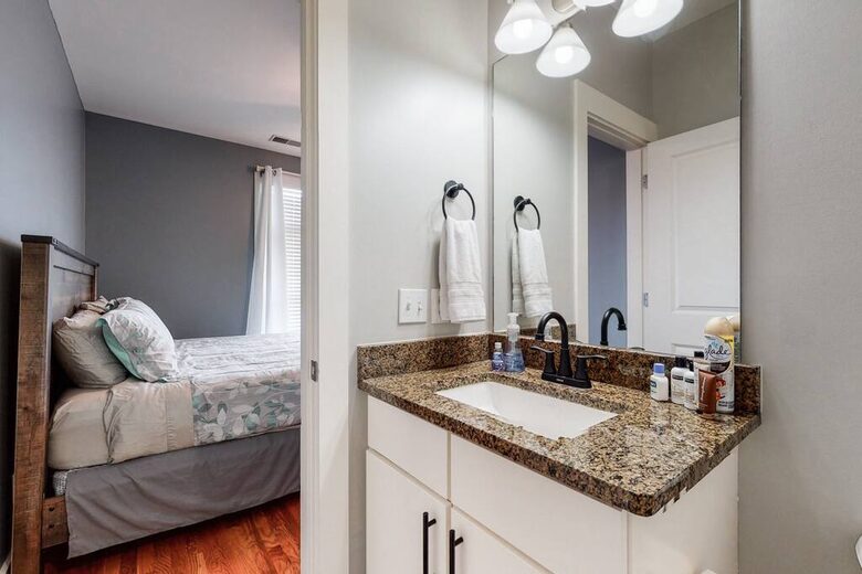 Luxury Downtown Nashville Townhome - Nashville, Tennessee