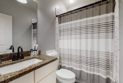 Luxury Downtown Nashville Townhome - Nashville, Tennessee