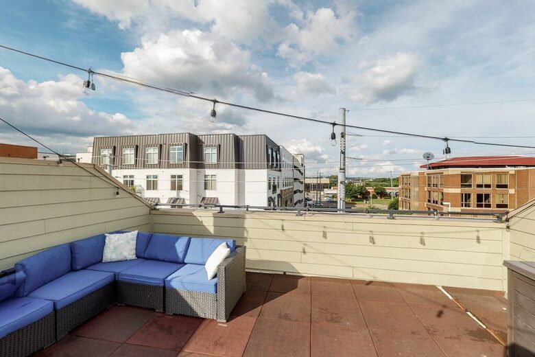 Luxury Downtown Nashville Townhome - Nashville, Tennessee