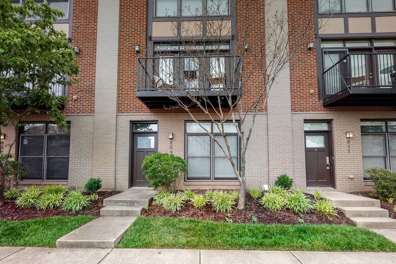Luxury Downtown Nashville Townhome - Nashville, Tennessee