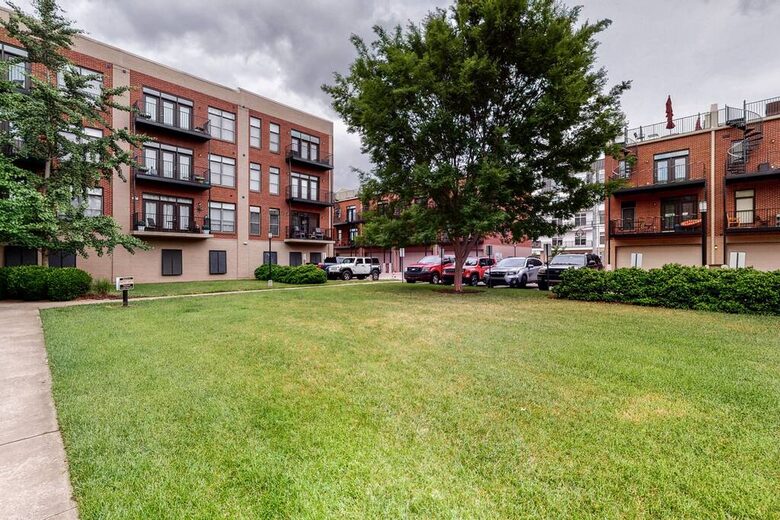 Luxury Downtown Nashville Townhome - Nashville, Tennessee