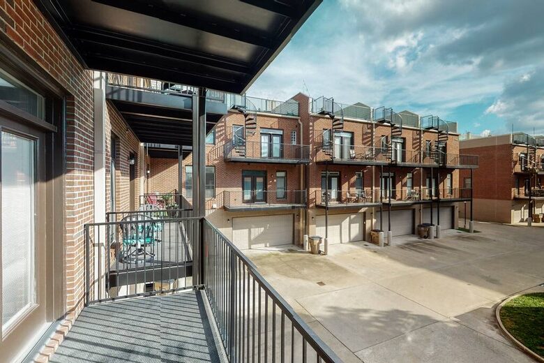 Luxury Downtown Nashville Townhome - Nashville, Tennessee