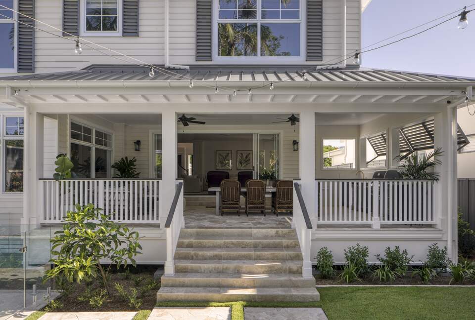 Luana - Burleigh Heads, Australia