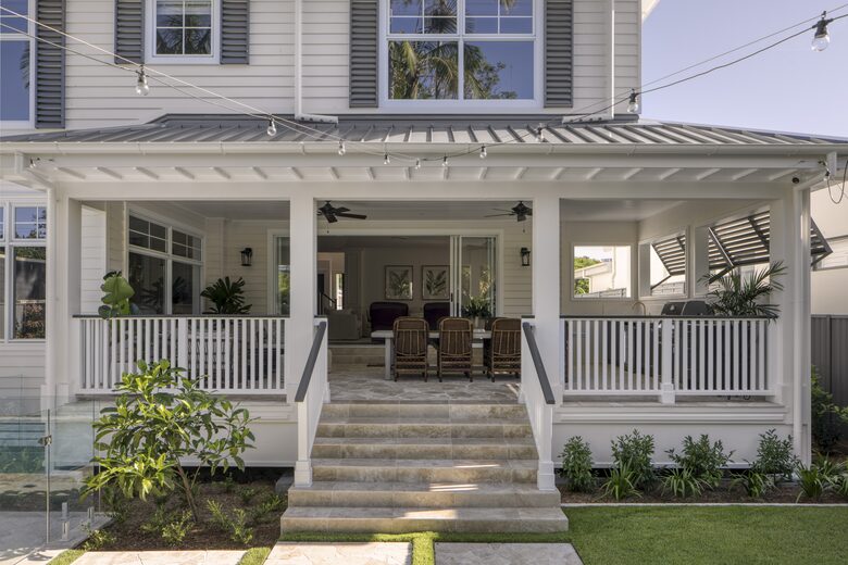 Luana - Burleigh Heads, Australia