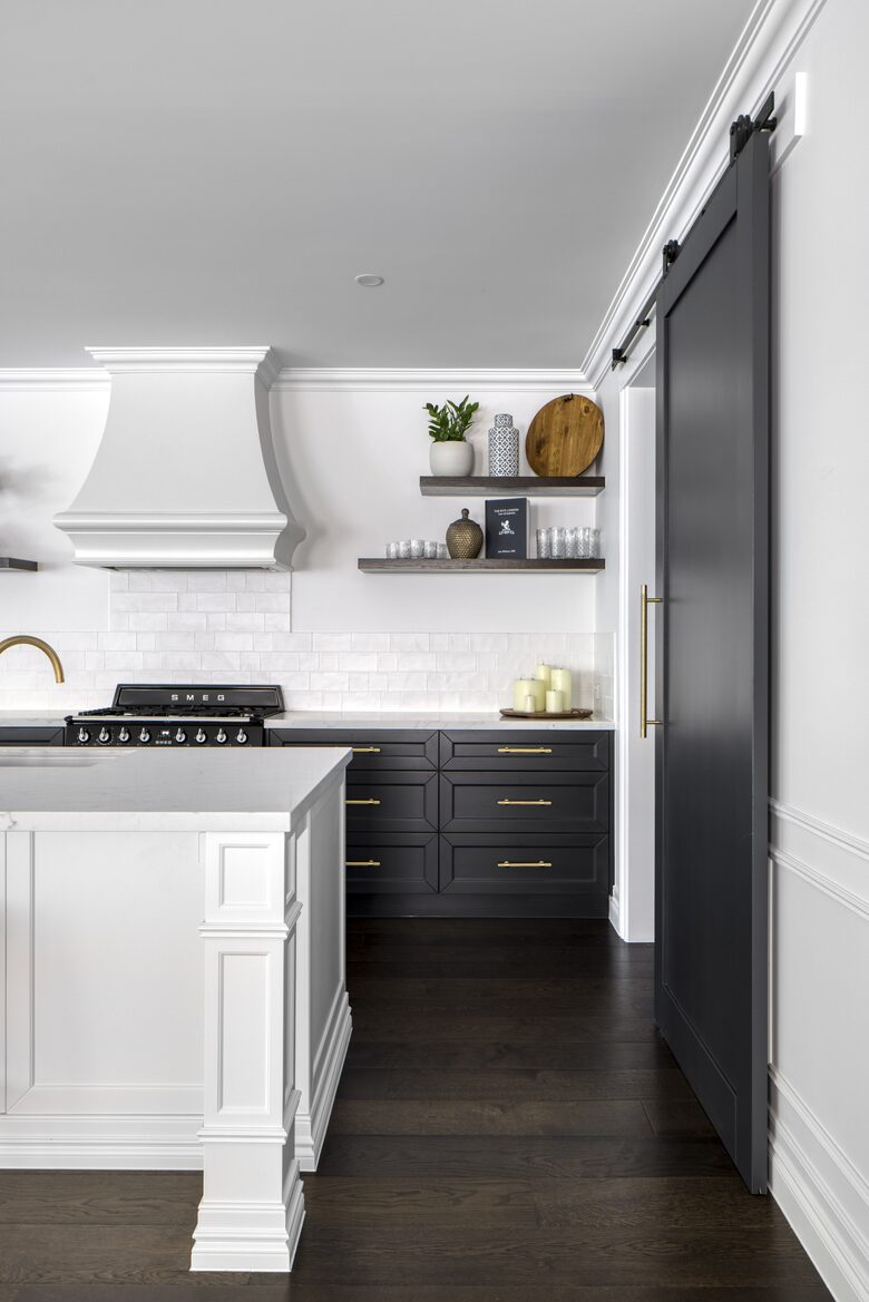 Luana - Burleigh Heads, Australia