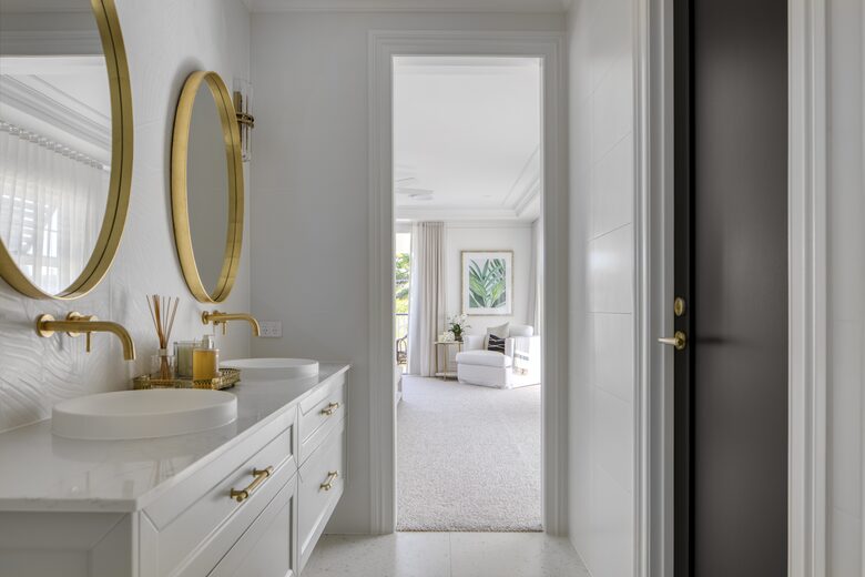 Luana - Burleigh Heads, Australia