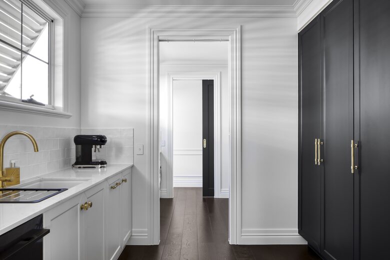 Luana - Burleigh Heads, Australia