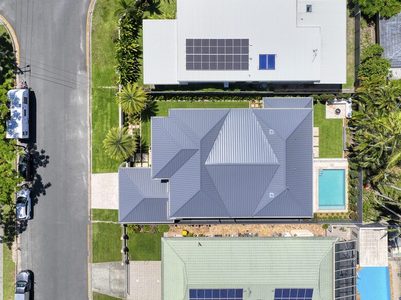 Luana - Burleigh Heads, Australia