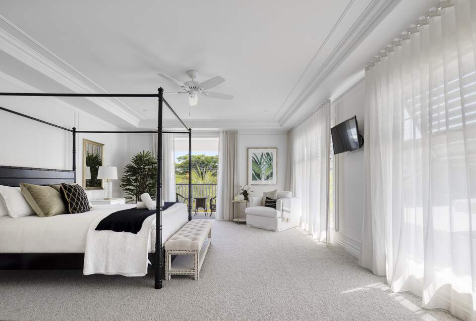 Luana - Burleigh Heads, Australia