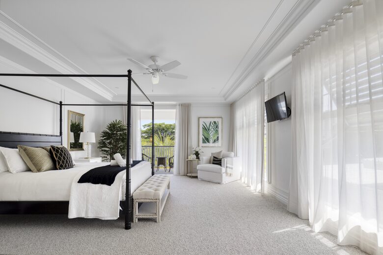 Luana - Burleigh Heads, Australia