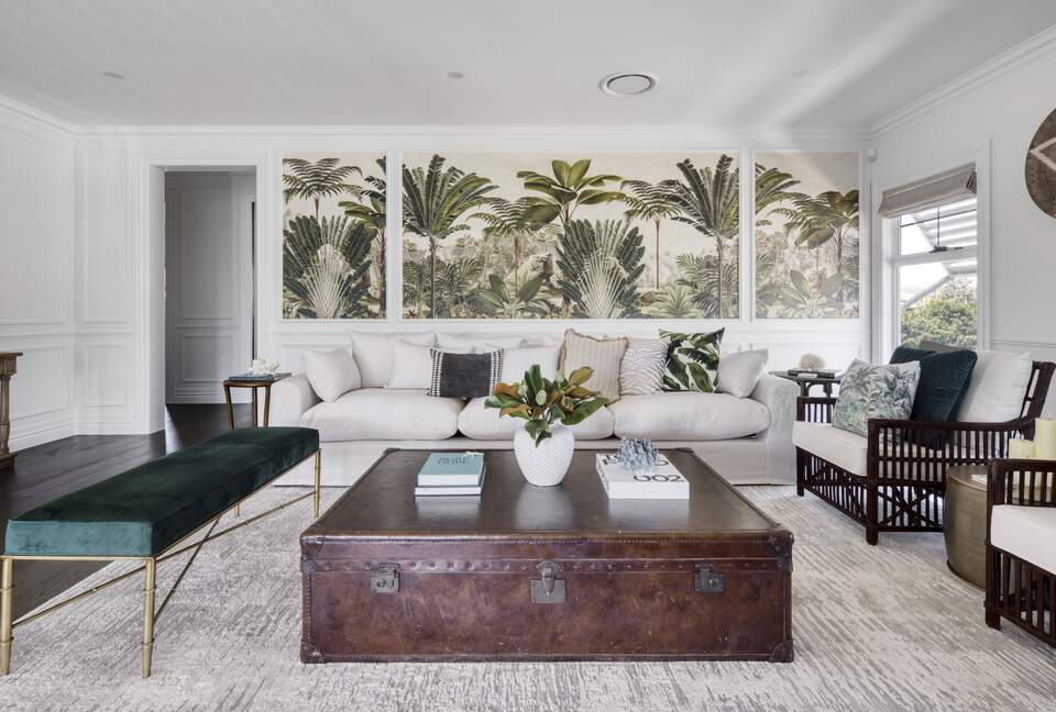 Luana - Burleigh Heads, Australia