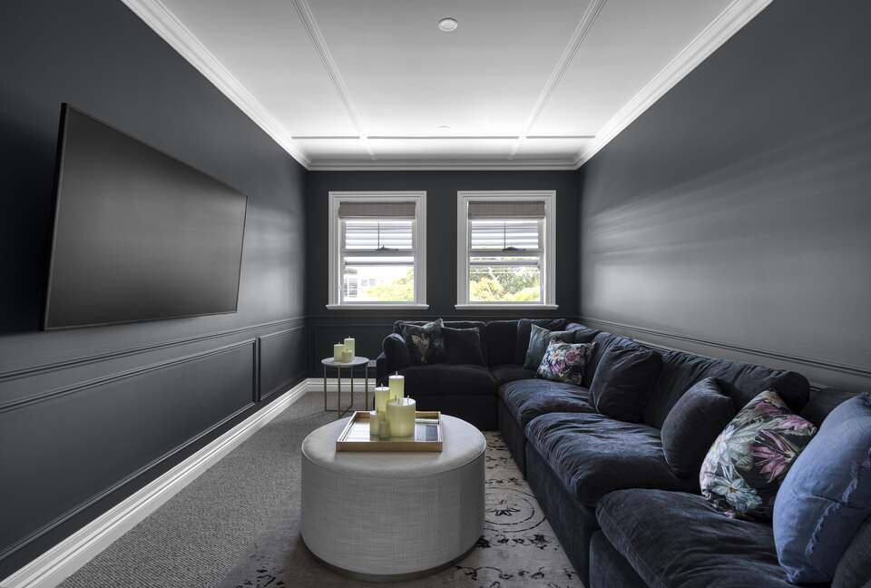 Luana - Burleigh Heads, Australia