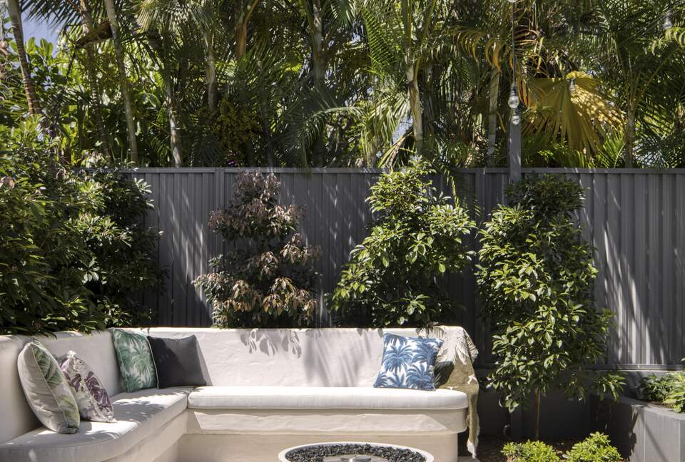 Luana - Burleigh Heads, Australia