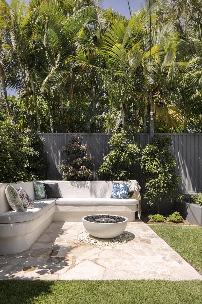 Luana - Burleigh Heads, Australia