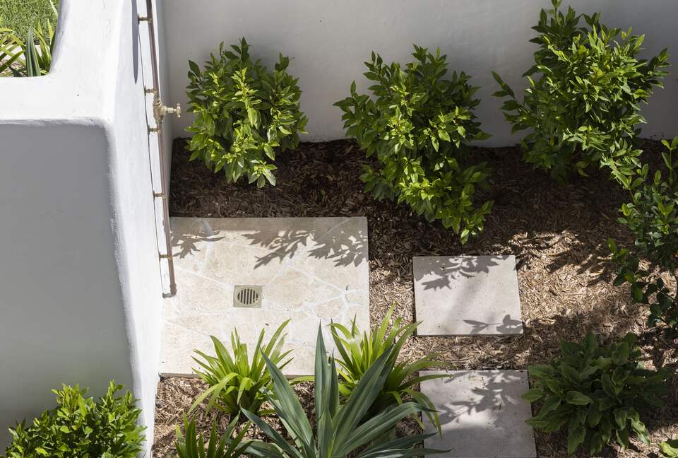 Luana - Burleigh Heads, Australia