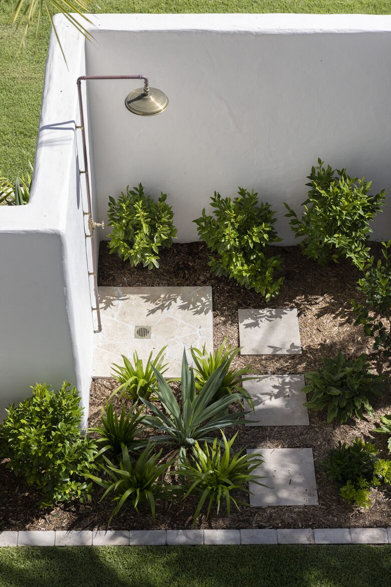 Luana - Burleigh Heads, Australia