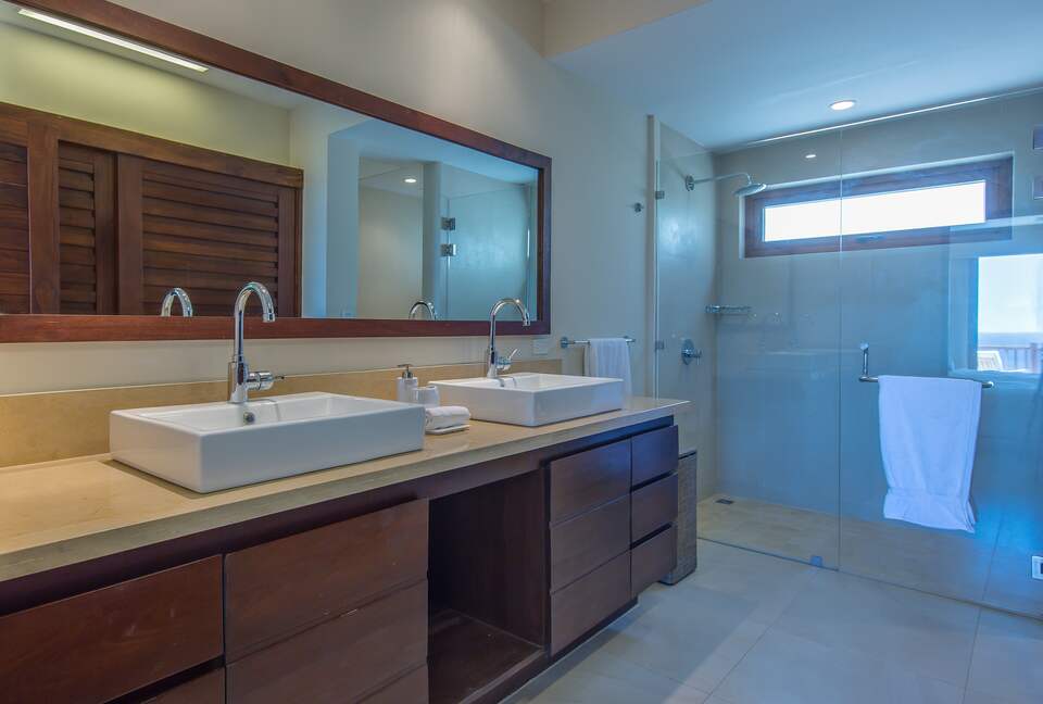 Large Villa with Direct View of World Class Surf at Manzanillo Point - Tola, Nicaragua