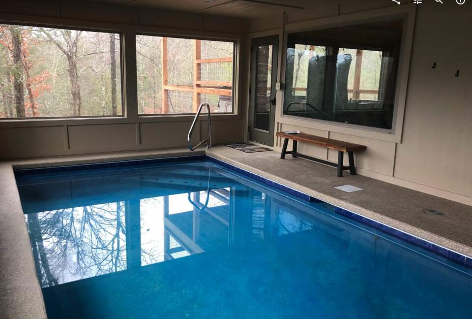 Cozy Bear Luxury Cabin with Indoor Pool! - Sevierville, Tennessee