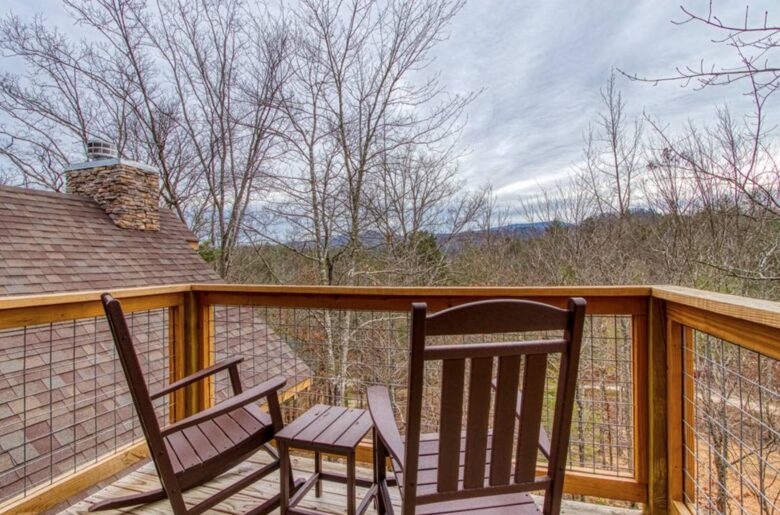 Cozy Bear Luxury Cabin with Indoor Pool! - Sevierville, Tennessee